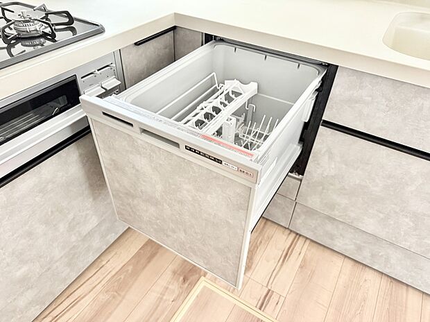 【食器洗い機付き】■手間なく洗浄！食器をピカピカに仕上げてくれます