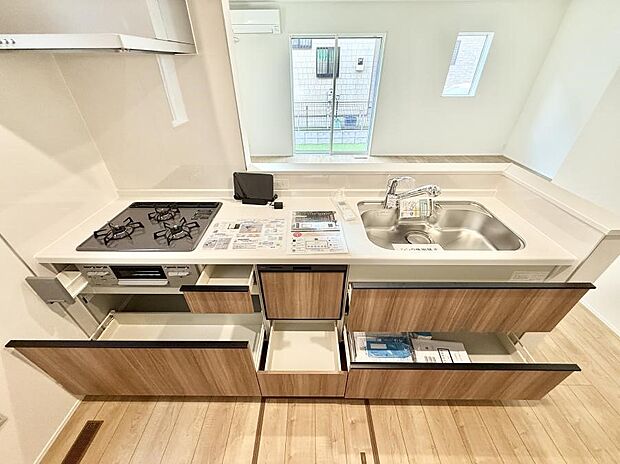 【キッチン】■美味しい時間が生まれる、笑顔あふれるキッチン