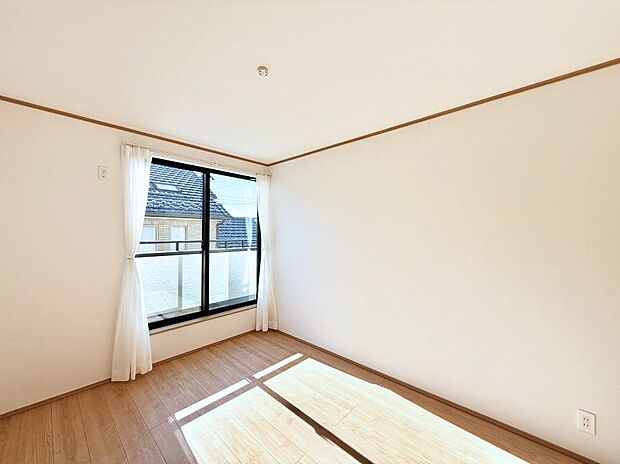 【子供部屋】■陽射しが差し込む暖かいお部屋