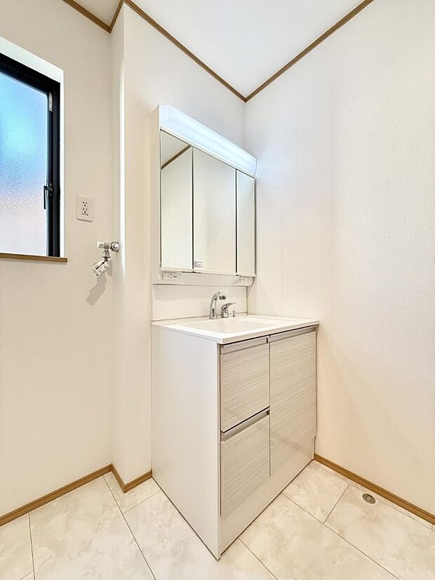 【洗面台・洗面所】お洒落で清潔感のある洗面所です！  