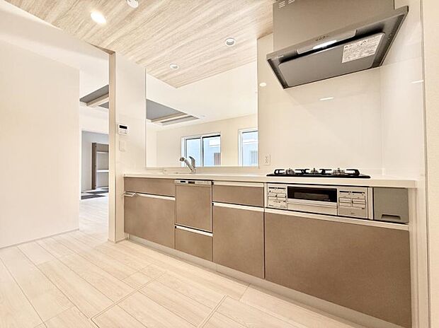 【キッチン】■家族の絆を深める、温もりのあるキッチン