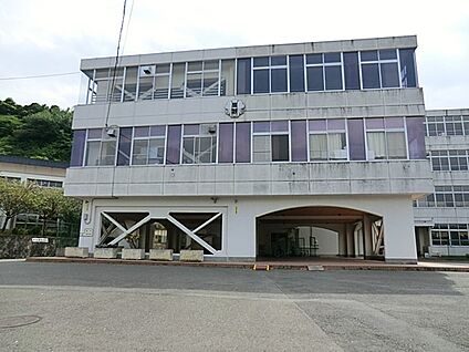 鎌倉市立岩瀬中学校 83m(2分)