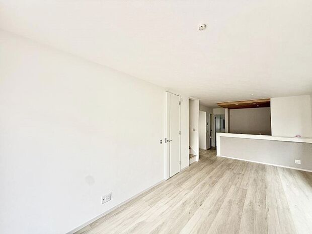 【リビングダイニング】■シンプルだけど贅沢、大切な人と過ごす心がほどける空間