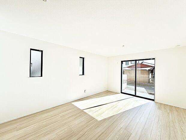 【ダイニング】■ふとした瞬間に幸せを感じる、心地よい場所