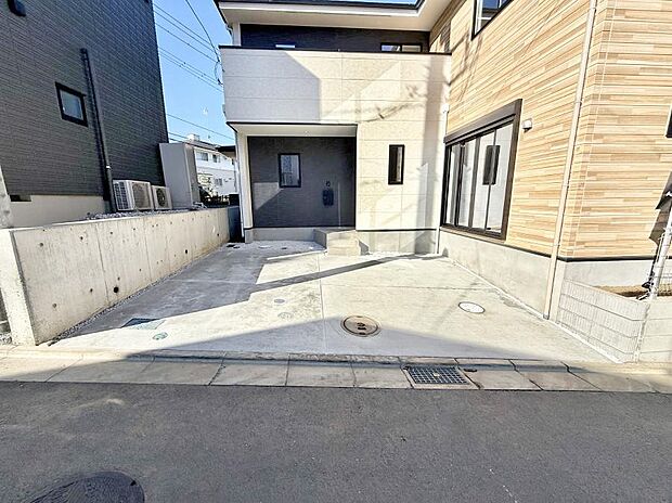 【駐車場】■快適な駐車スペースで安心