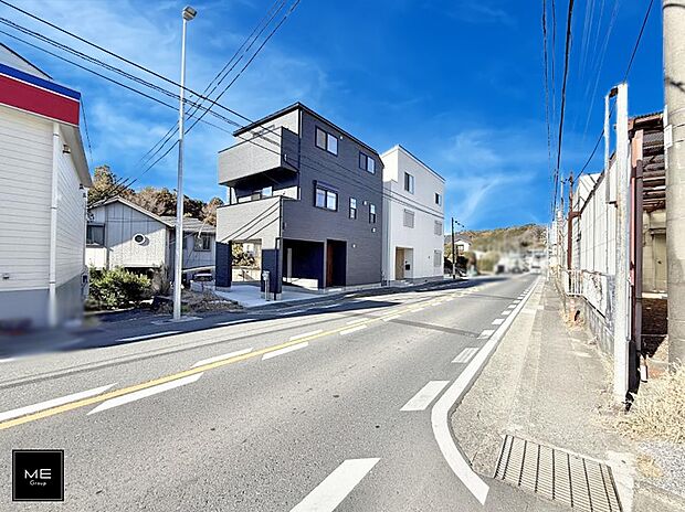 【前面道路含む現地写真】前面道路広々