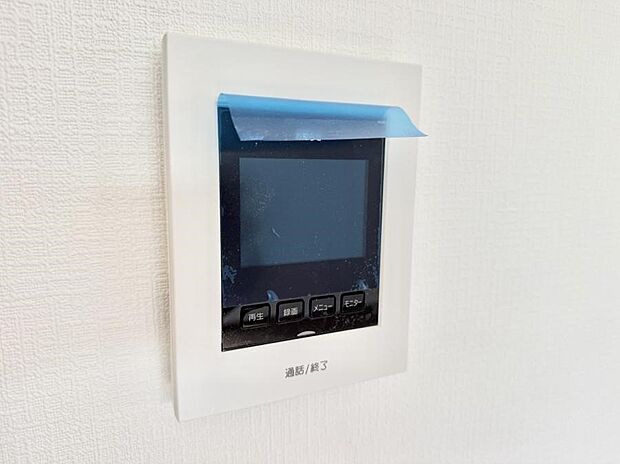 【TVモニター付インターフォン】■訪問者を確認できて安心感が増します