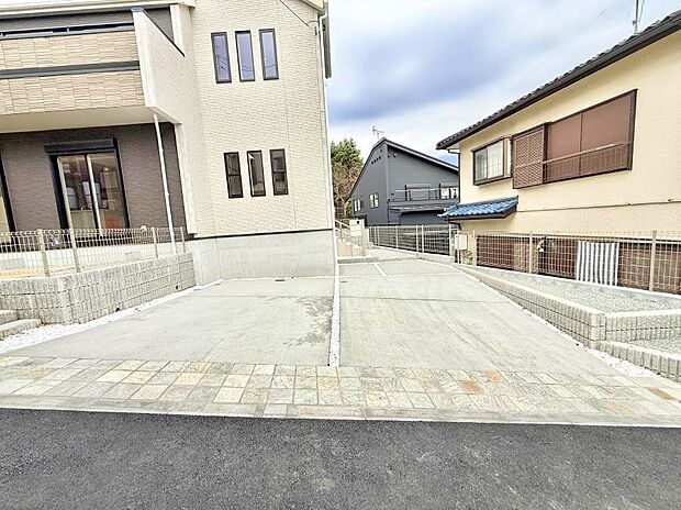 【駐車場】■快適な駐車スペースで安心