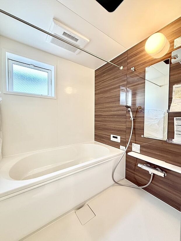 【システムキッチン】■家族の絆を深める、温もりのあるキッチン