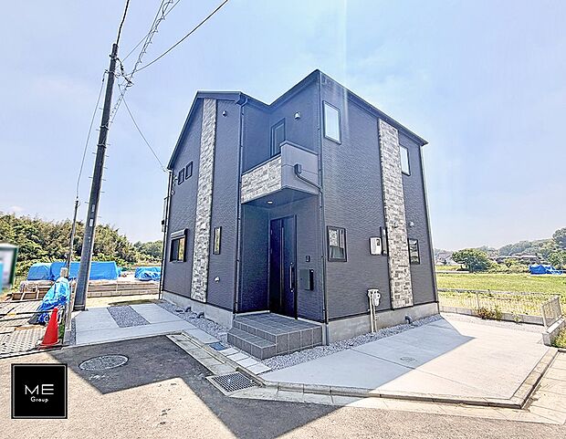 【現地外観写真】6号棟 ■暮らしを彩る充実した設備仕様が備わった住まい