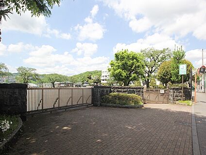相模原市立川尻小学校 1700m(22分)