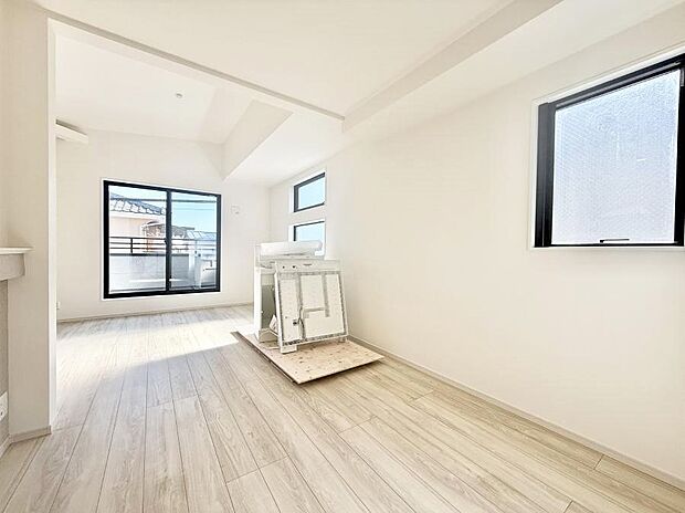 【ダイニング】■ふとした瞬間に幸せを感じる、心地よい場所