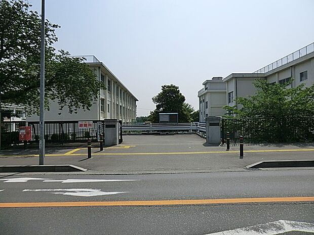 座間市立座間中学校(約550m・徒歩7分)
