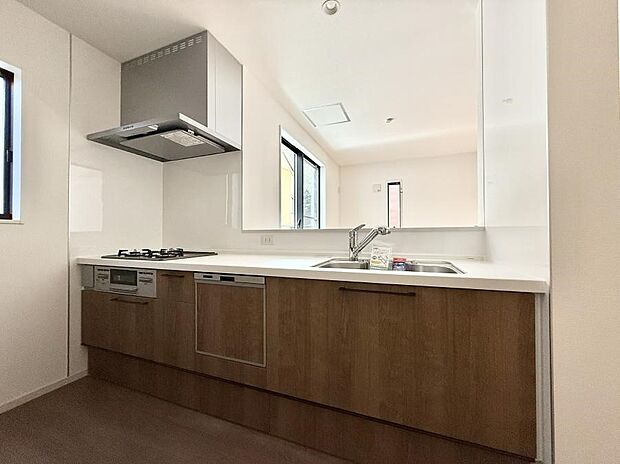 【キッチン】■シンプルで機能的、毎日使いやすいキッチン