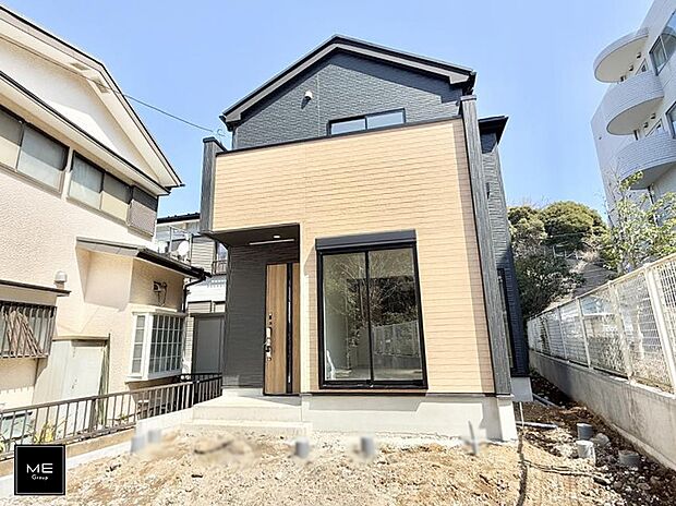 【現地外観写真】■堂々とした風格!お洒落な外観!