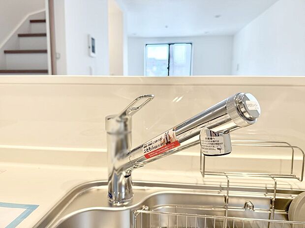 【浄水器】■清潔でおいしい水を手軽に供給してくれます