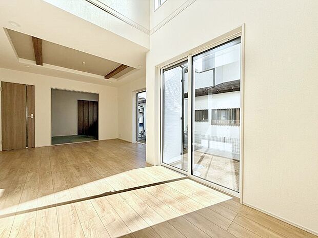 【リビングダイニング】■シンプルだけど贅沢、大切な人と過ごす心がほどける空間