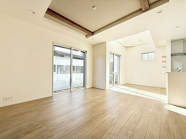 【ダイニング】■ふとした瞬間に幸せを感じる、心地よい場所