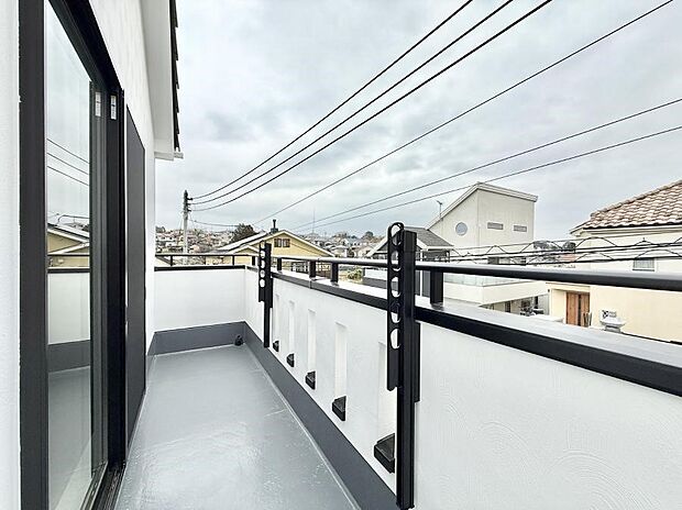 【バルコニー】■お洗濯物がよく乾く陽当たり良好のバルコニーです！  