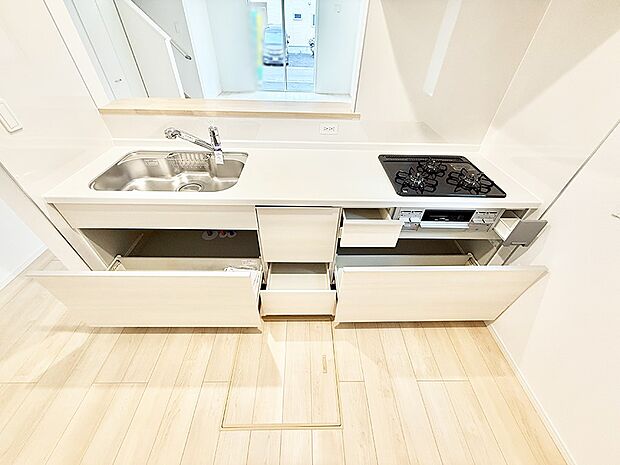 【キッチン】■シンプルで機能的、毎日使いやすいキッチン