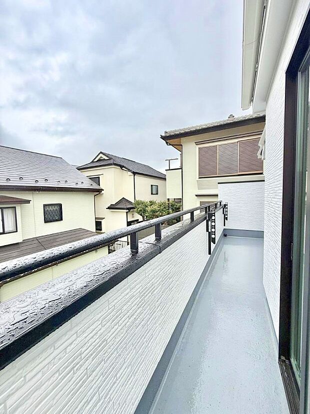 【バルコニー】■お洗濯物がよく乾く陽当たり良好のバルコニーです！