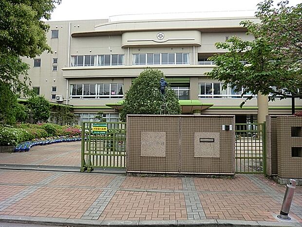 川崎市立井田小学校（約960m・徒歩12分）