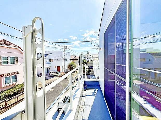 【バルコニー】■ 自然を身近に感じる、開放的なバルコニー