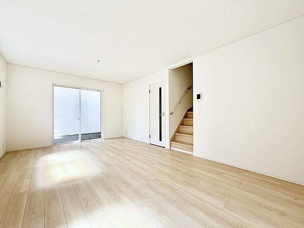 【ダイニング】■光と風を感じる、リラックスできる空間