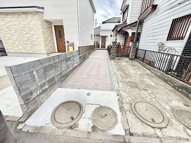 【駐車場】■自宅にある駐車スペースなので安心ですね