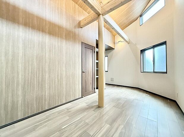 【ダイニング】■温もりを感じる、居心地のいいリビング