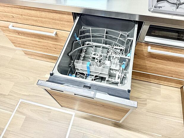 【食洗機】■手間なく洗浄！食器をピカピカに仕上げてくれます