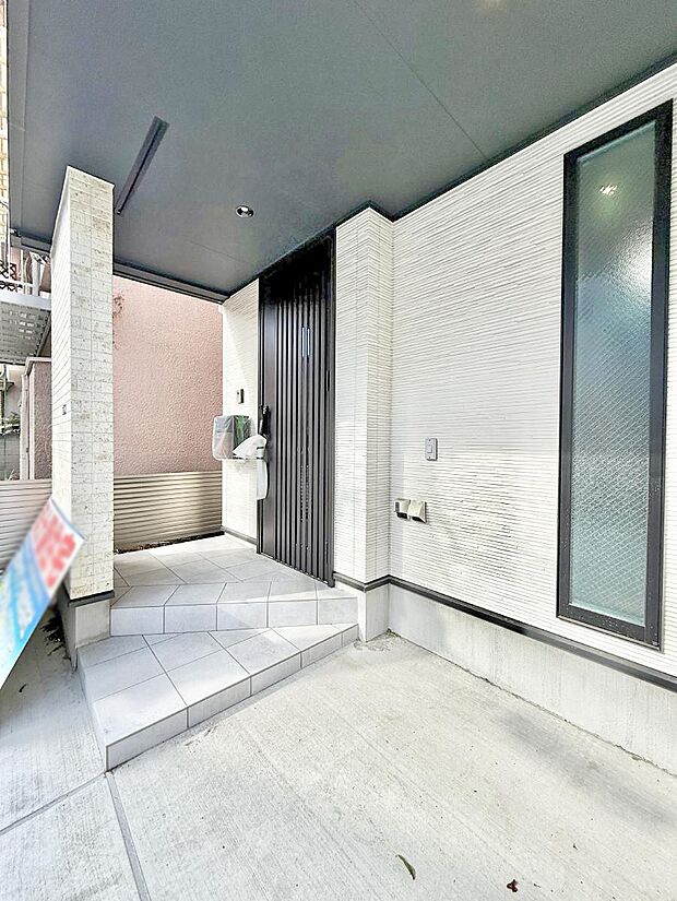 【玄関】■玄関はお家の顔!おしゃれな玄関アプローチでお客様をお迎え