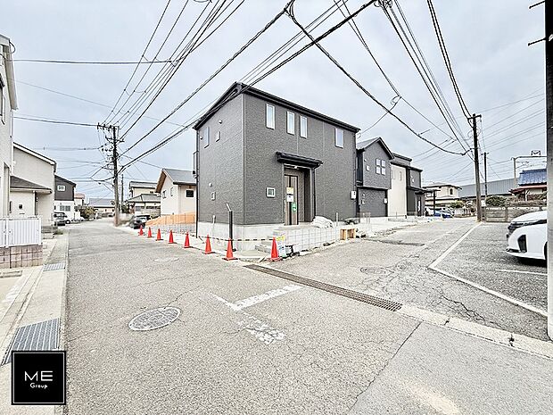 【前面道路含む現地写真】■家族とのお出かけが楽しくなる環境です