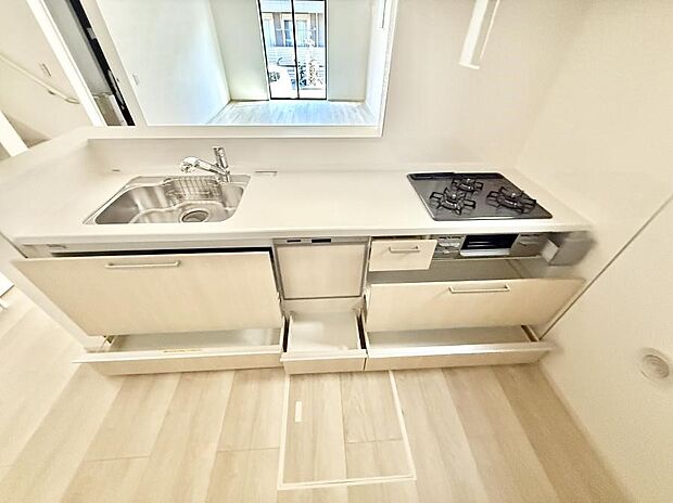 【キッチン】■シンプルで機能的、毎日使いやすいキッチン