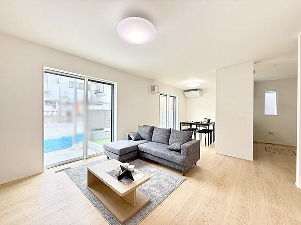 【リビングダイニング】■お気に入りの場所で、のんびりとした時間を