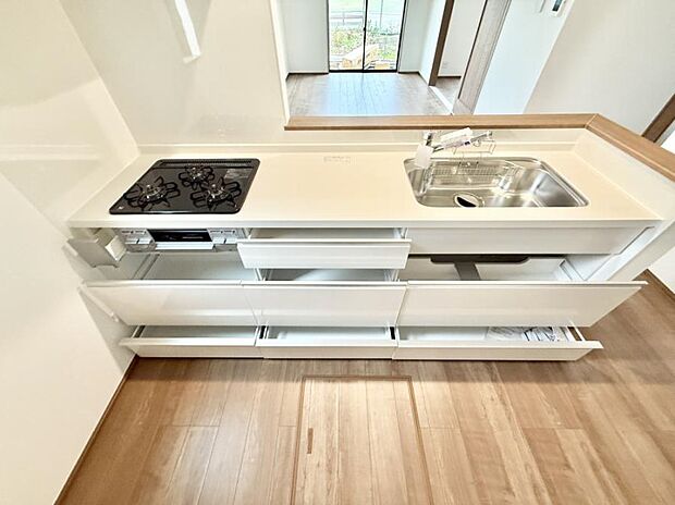 【リビングダイニング】■シンプルだけど贅沢、大切な人と過ごす心がほどける空間