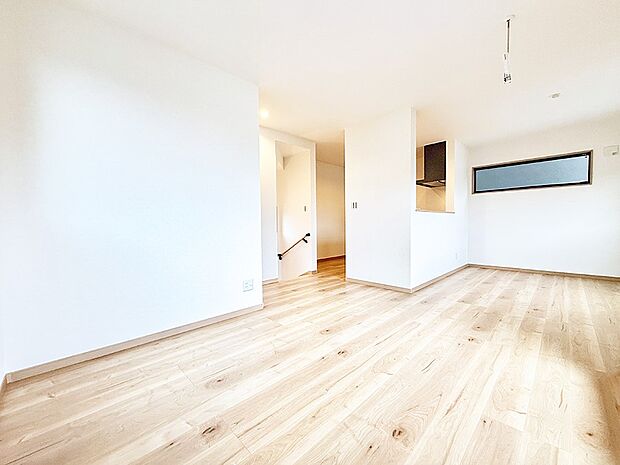 【リビングダイニング】■日常をちょっと特別にする、憩いの空間