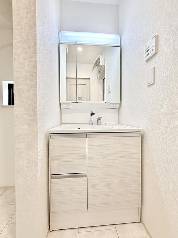 【洗面台・洗面所】■清潔感があり、気持ちよく使えます