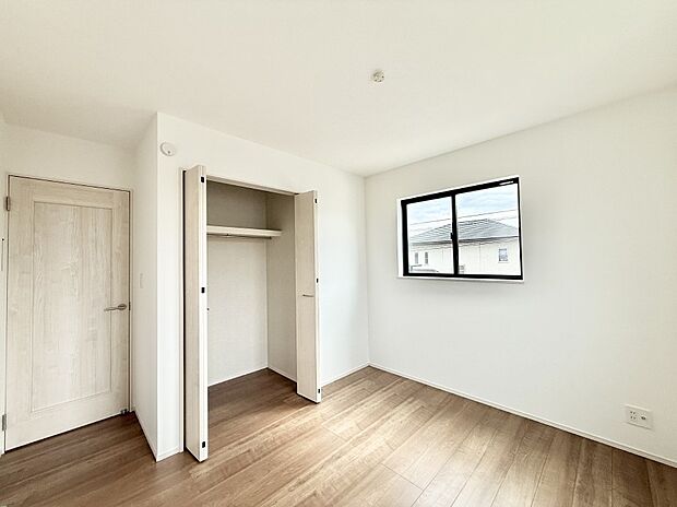 【子供部屋】■仕事や勉強のスペースに使うことで、集中しやすく静かな環境が整います