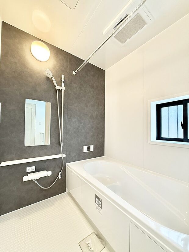 【浴室】■家族みんなが気持ちよく使える設計です