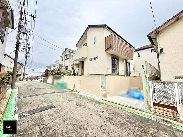【前面道路含む現地写真】■家族みんなが笑顔で過ごせる、安心感のある住まい