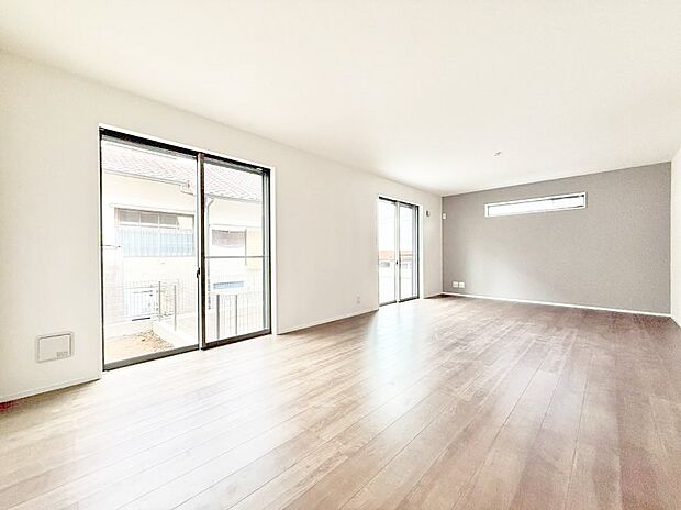 【ダイニング】■光と風を感じる、リラックスできる空間