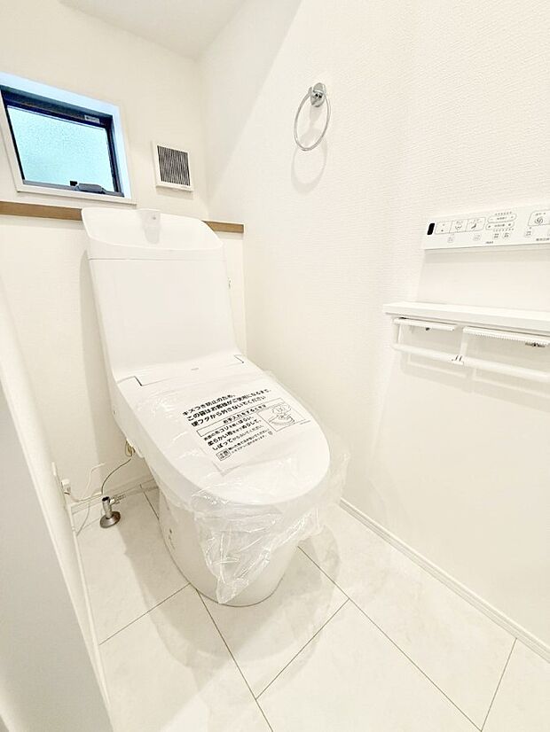 【トイレ】■毎日使う場所だからこそ、清潔感溢れる空間