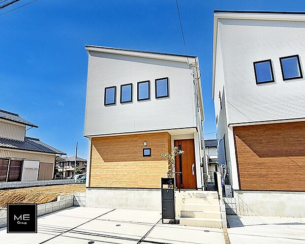 【現地外観写真】堂々とした風格!お洒落な外観!