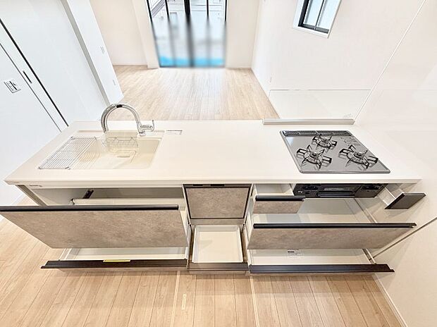 【キッチン】■アイデア広がる、クリエイティブな料理空間