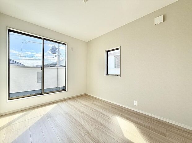 【子供部屋】■太陽がサンサンと降り注ぐお部屋は気持ちがいいですね