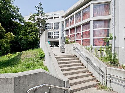 横浜市立生麦中学校 1200m(15分)