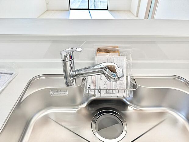 【浄水器】■清潔でおいしい水を手軽に供給してくれます