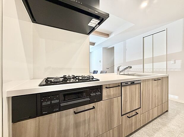 【ダイニングキッチン】■キレイに片付く、使いやすいキッチン