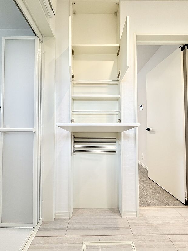 【その他内観】■プラスαの収納スペース  